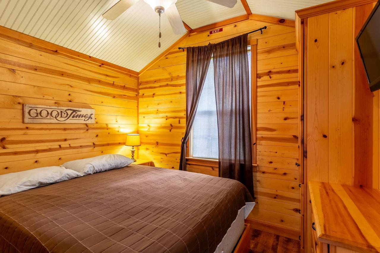 Drummer Boy Camping Resort Геттисберг Номер фото